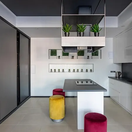 Апартаменты LUXURY APARTMENTS IN THE CITY