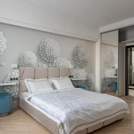 Апартаменты Апартаменты LUXURY APARTMENTS IN THE CITY